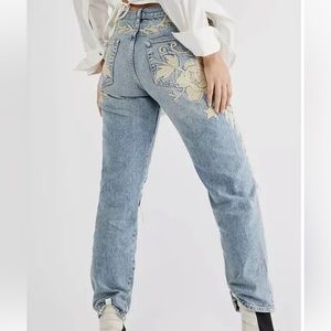 NWOT Free People x We The Free Bren Embroidered Distressed Boyfriend Jeans $168